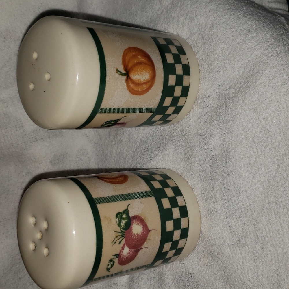 Salt & Pepper Shakers Vegetables & Green Checker Pattern Vintage Himark Ceramic